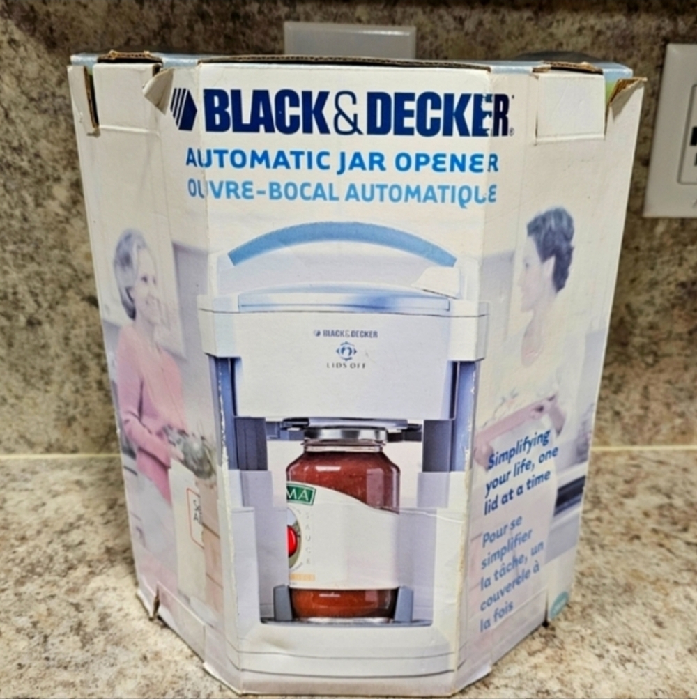 BLACK & DECKER LIDS OFF JAR OPENER  *NIB* A MUST OWN!